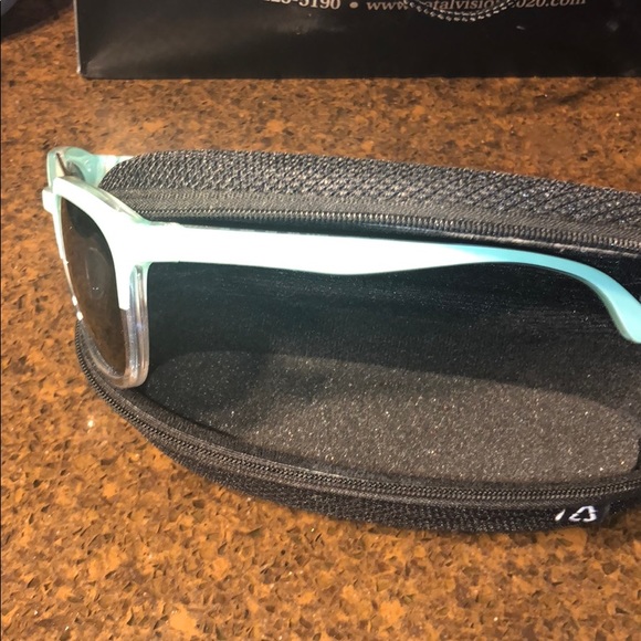 Native sunglasses - Picture 3 of 3